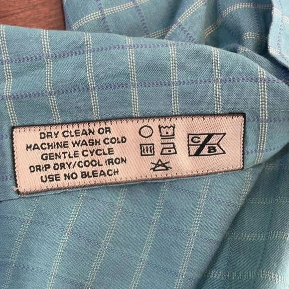 Cutter & Buck short sleeved checkered button down shirt, blue. Men’s XL Tall - Picture 11 of 13